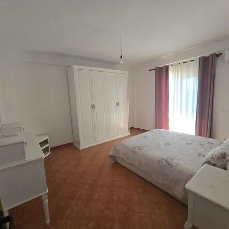 Charming Apartment *